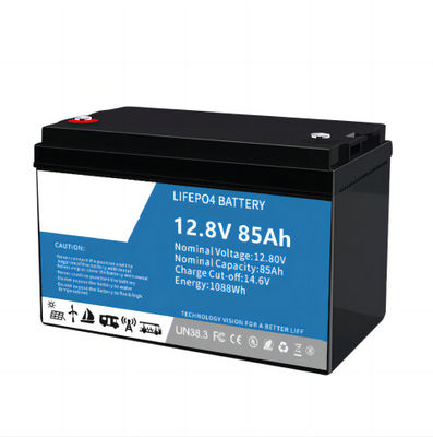 पर्यावरण के अनुकूल उच्च प्रदर्शन 12.8V 85AH SLA रिप्लेसमेंट LifeP04 लिथियम बैटरी सोलर लाइट के लिए BMS में निर्मित