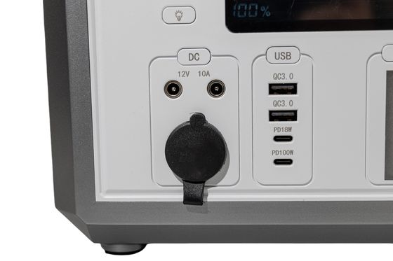 उच्च ऊर्जा घनत्व DC12V 300W USB पोर्टेबल पावर बैंक कार चार्जर / सौर पैनल चार्जर MSDS होम बैकअप के लिए अनुमोदित
